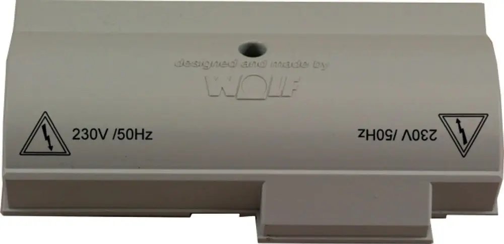 Anschlusskasten in neutraler Farbe mit Warnsymbolen für elektrische Sicherheit, versehen mit dem Logo der Marke Wolf.
